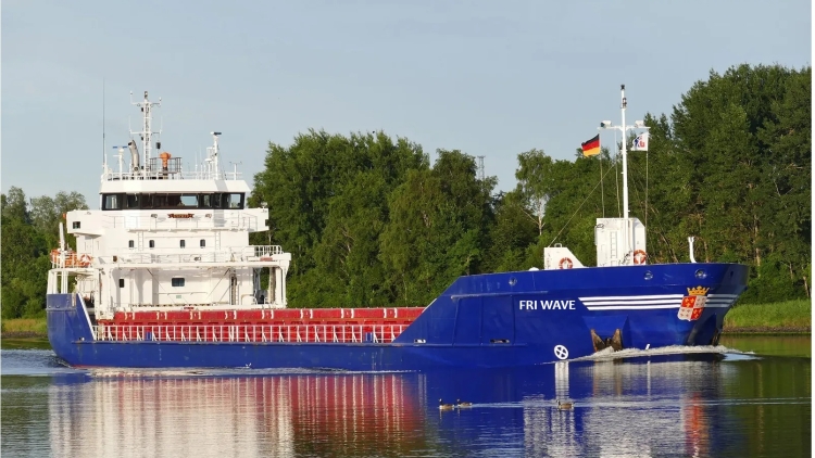 M/V FRI WAVE